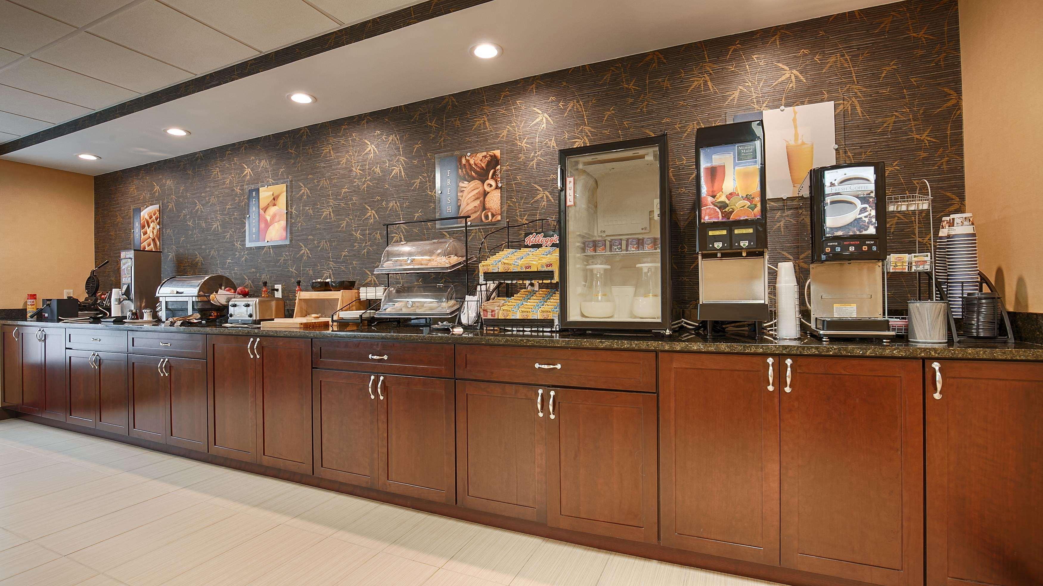 Western Springfield West Hotel 3*