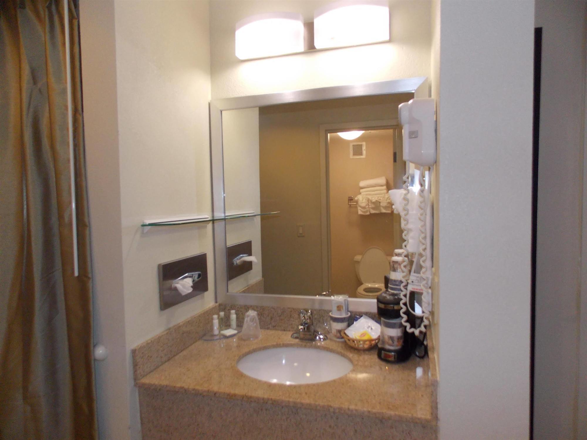 Hotel Western Springfield West 3*
