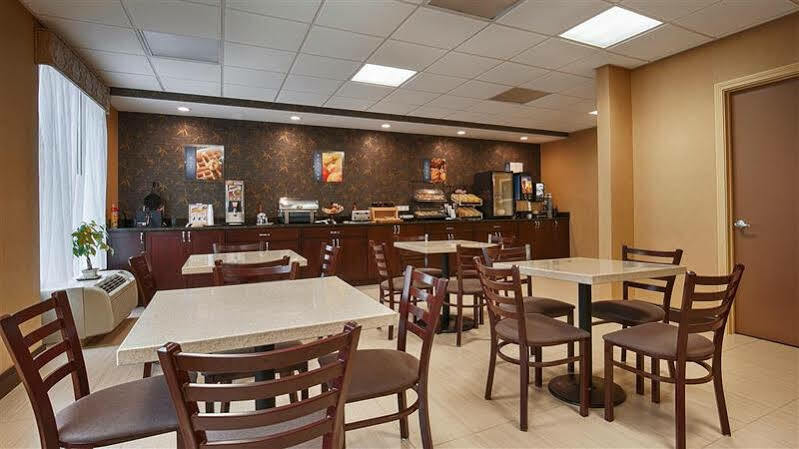 Hotel Western Springfield West 3*